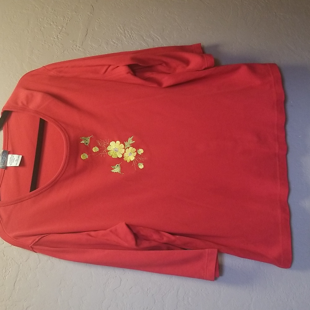 LAS OLAS Sz XL Tee, Red W/Hummingbird & Flowers, 3/4 Sleeves EUC CL#116